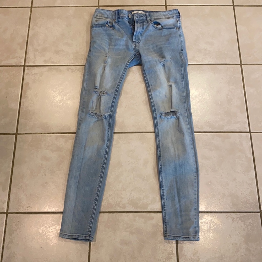 PacSun Skinny distressed jeans 28x32